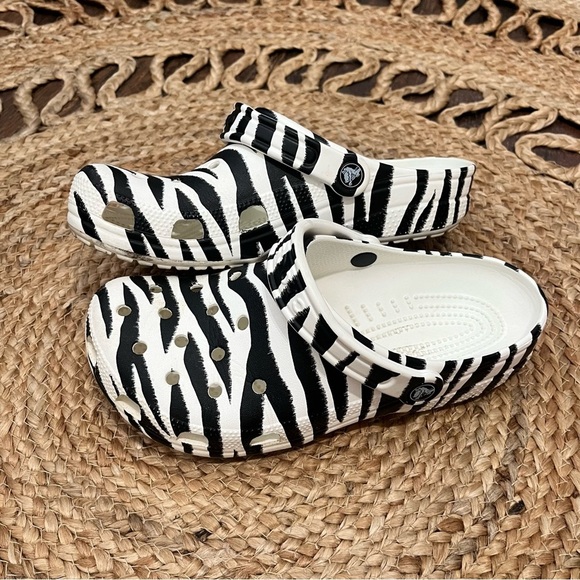 CROCS Womens Zebra Print Black & White Slip-On Platform Croc Slide Shoes Size 9 - Picture 2 of 5